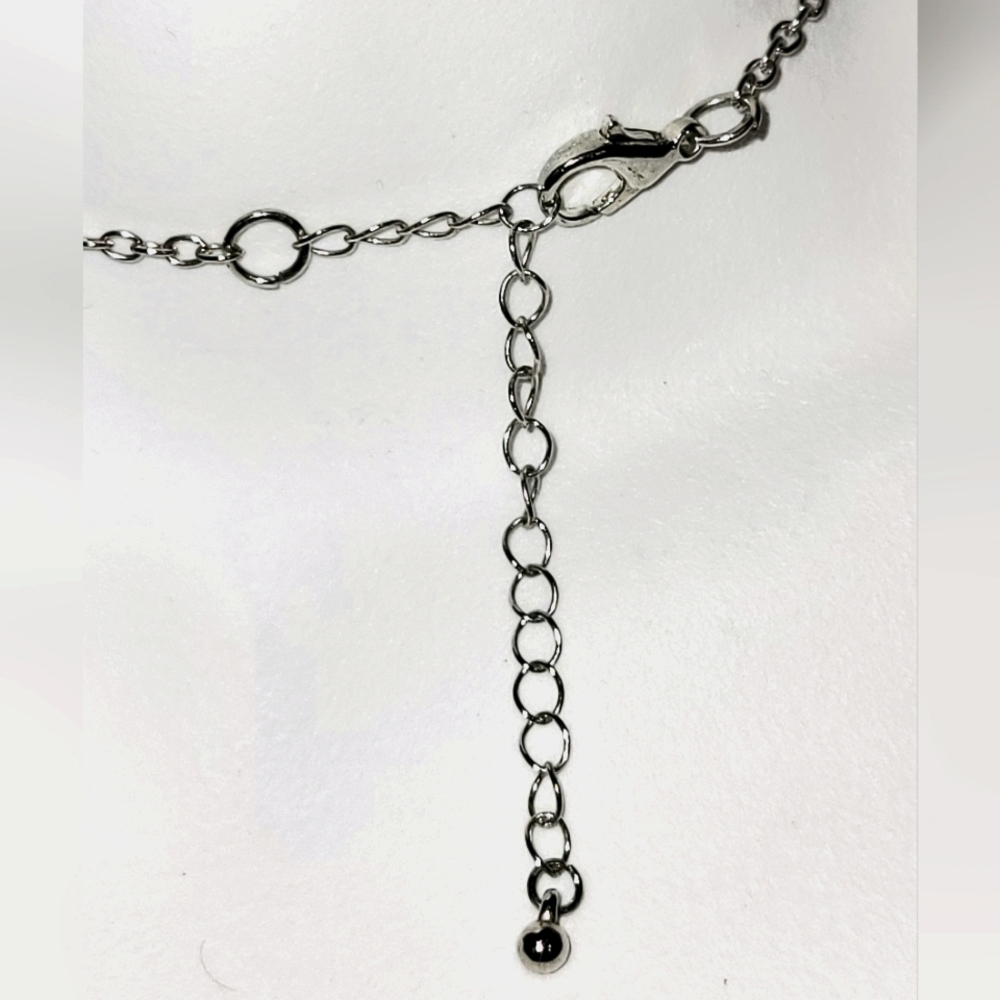 Beautiful Silver Tone Filigree Black & Opalescent Cabichon Statement Necklace - Picture 2 of 3